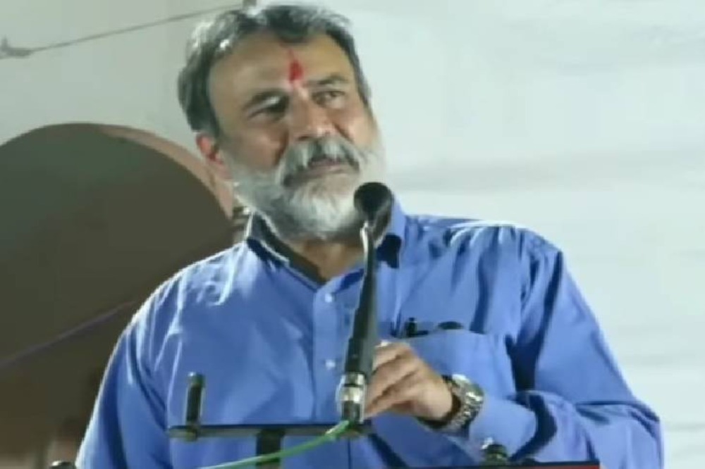 संजीवराजे नाईक निंबाळकर यांच्या घरावर छापा